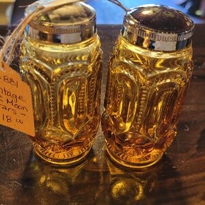 Amber Glass Shakers